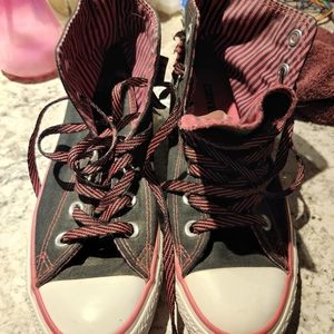 Women Converse Size 8